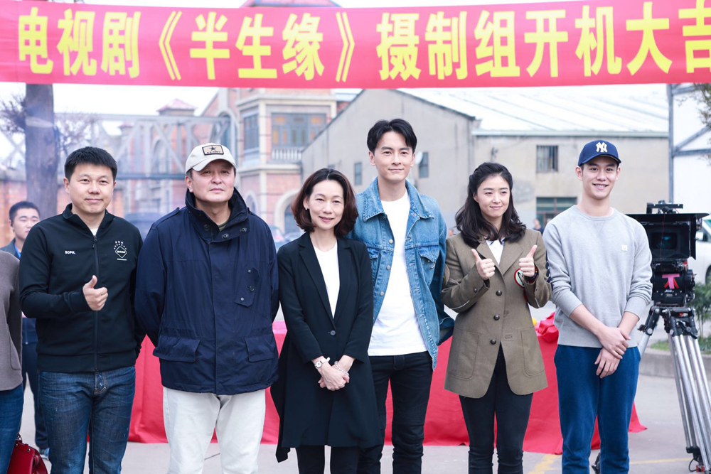 圖片: 10、開機(jī)小合照.jpg